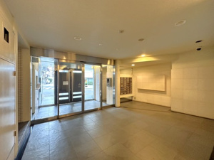 【エントランス】