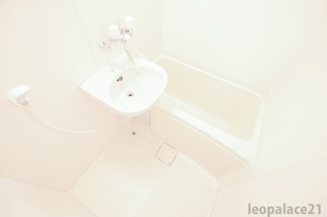 レオパレス板付東の浴室|設備仕様は号室により異なる為、現況を優先します。