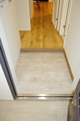 コスモリード日本橋水天宮の玄関