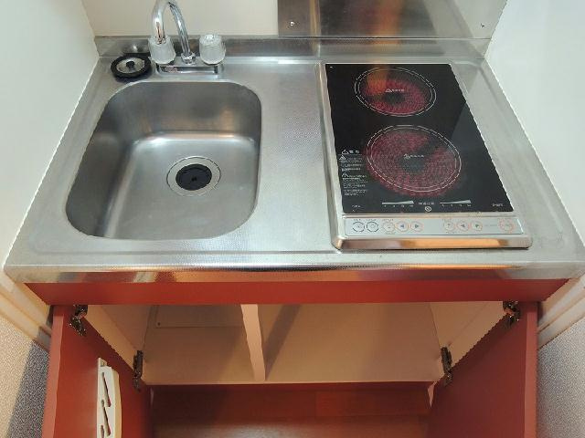 レオパレスグリーンレーベルのキッチン|電気コンロ２口.