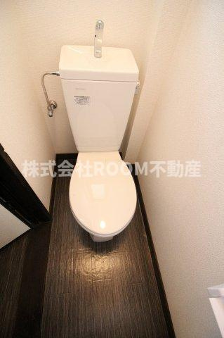 ラ・フォンテーヌのトイレ|落ち着いたトイレです