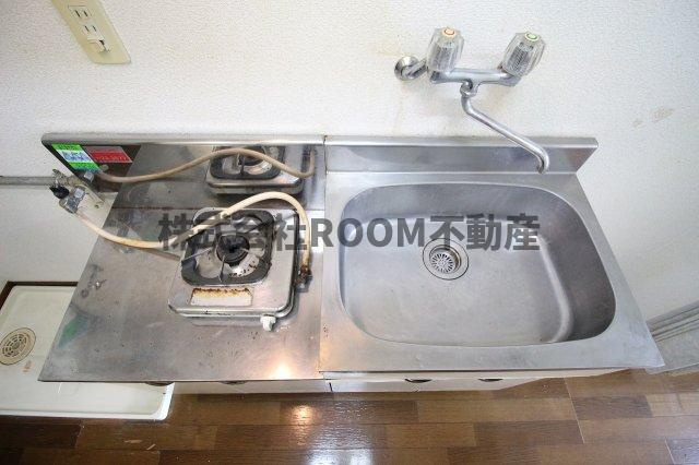 ノースルピナスのキッチン|コンパクトなキッチンで掃除もラクラク