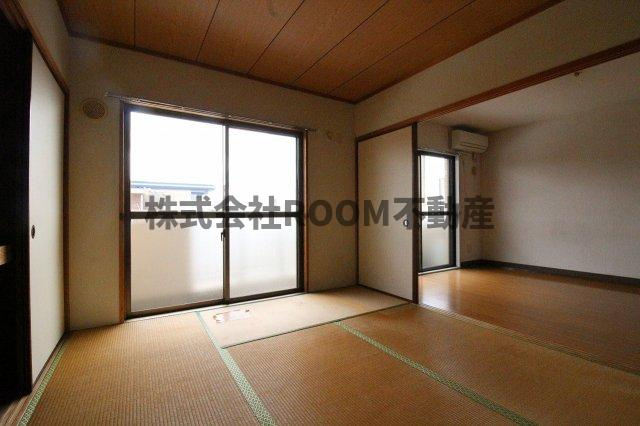 西村マンションⅡの寝室|落ち着いた色調の寝室です