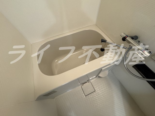 リヴェント玉造の浴室|きれいなお風呂です