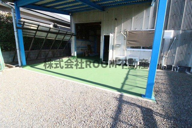 郡元倉庫（事務所付）の駐車場|駐車場完備です