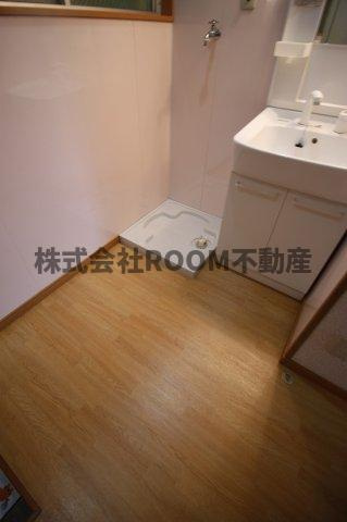 第6年見マンションの洗面所|脱衣スペースもあります