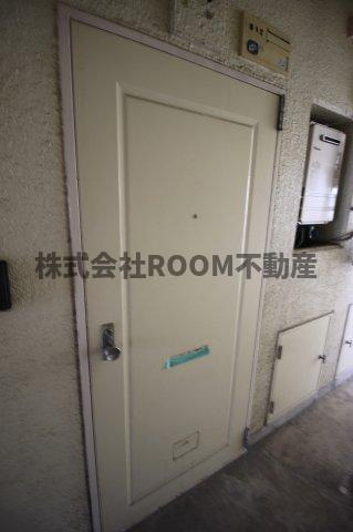 第6年見マンションの玄関|ゆったりとした玄関です