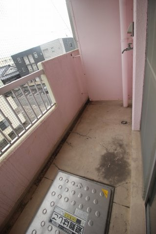 第6年見マンションのバルコニー