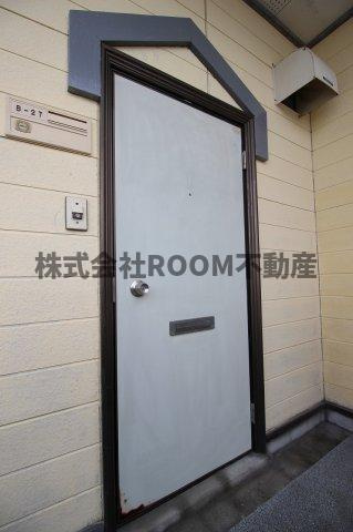 シティハイツ姫城の玄関|収納もある玄関です
