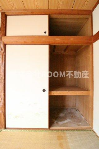 倉内貸家の収納