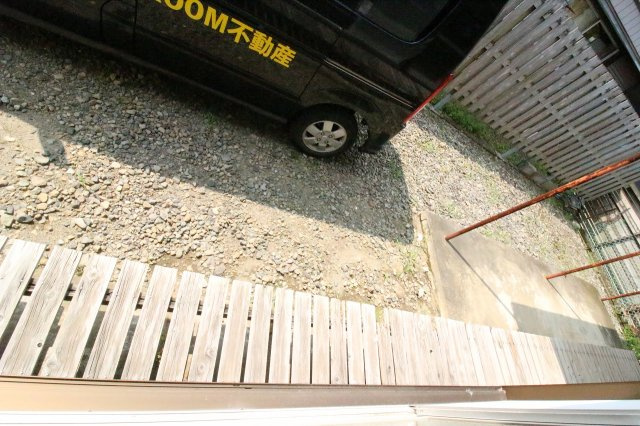 倉内貸家の庭