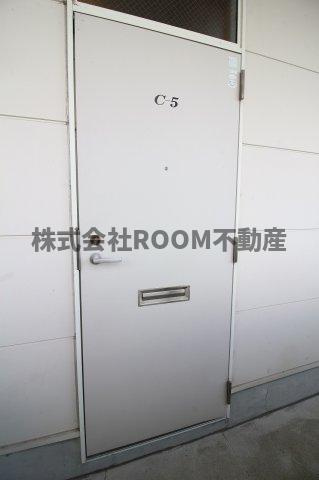 CORPO　PEＡCEの玄関|収納もある玄関です
