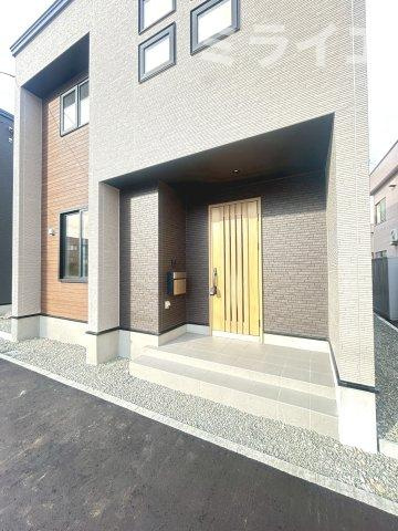 【新築戸建】札幌市手稲区新発寒5条7丁目2棟のエントランス