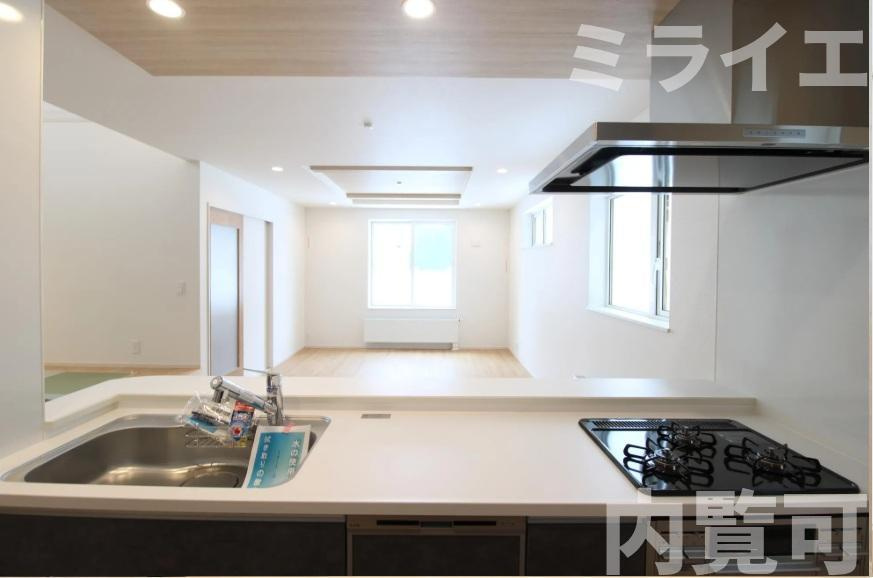 【新築戸建】札幌市手稲区新発寒5条7丁目2棟の居間・リビング