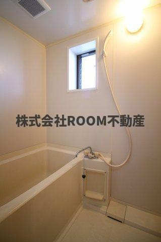 リバーサイド自由ヶ丘の浴室|落ち着いた空間のお風呂です