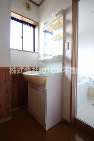 蓼池マンションルビィの独立洗面台|使いやすい独立洗面台です