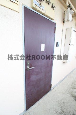 イーストウッドマンションの玄関|ゆったりとした玄関です