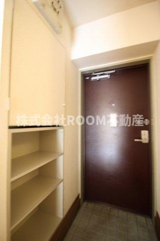 イーストウッドマンションの玄関|落ち着いた玄関です