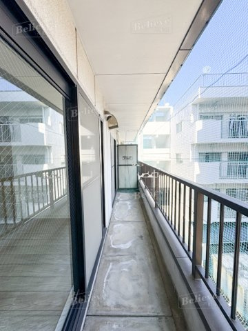 アザレアハイツ蒲池のバルコニー|陽当たり良好なバルコニーです♪