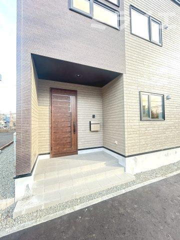 【新築戸建】札幌市手稲区新発寒5条7丁目2棟のエントランス