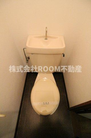 Advanceのトイレ|落ち着いた色調のトイレです