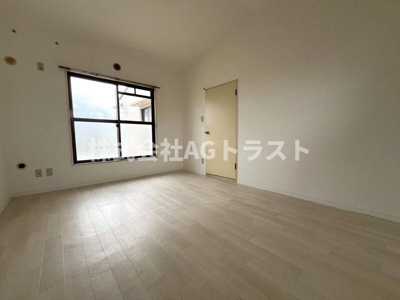 【洋室】 | メゾン・ド・ルミエールⅣ