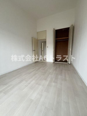 【洋室】 | メゾン・ド・ルミエールⅣ