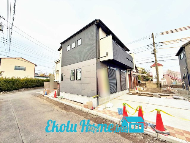 福生市福生　Ⅱ期　1号棟の前面道路含む現地写真