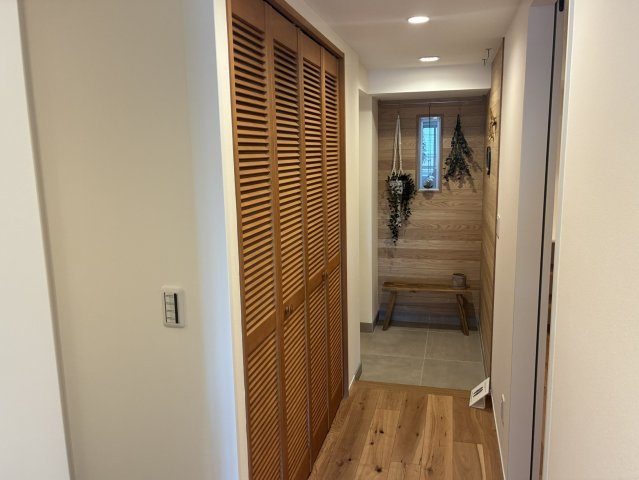 プラハ鎌倉材木座 2階 フルリノベーションの玄関|玄関スペース