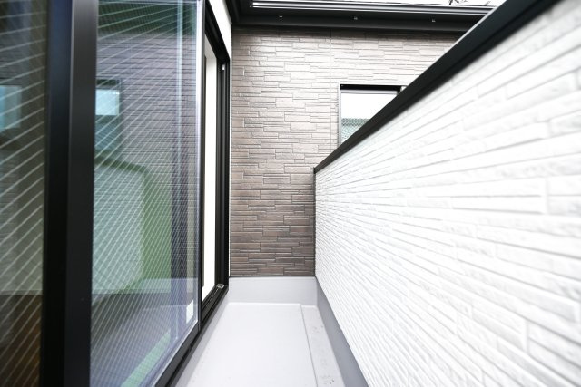 テラシエ尼崎市久々知1丁目新築一戸建て｜4LDK＋駐車1台可のバルコニー|バルコニーは洗濯物を干すだけでなく、天気のいい日には気分転換でのんびりしてみるのもいいですね。