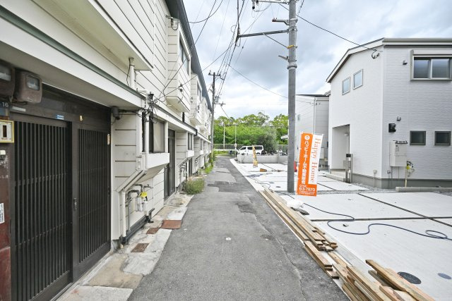 リーブルガーデン尼崎市今福2丁目新築一戸建て｜3LDK＋駐車1台可の前面道路含む現地写真|東側前面道路：幅員4ｍ