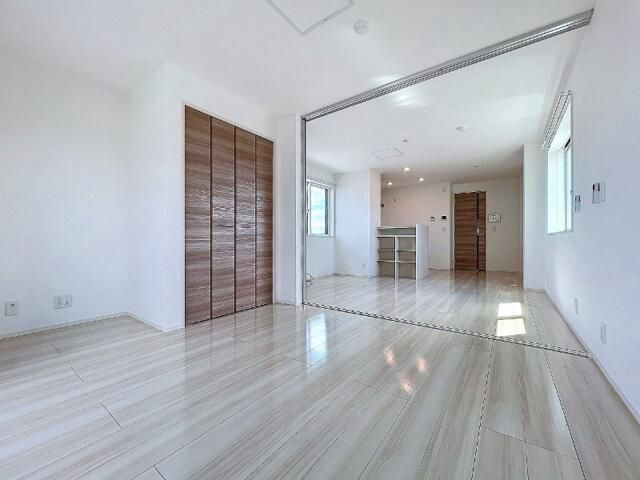 サンアンドグリーンテラスの居間・リビング