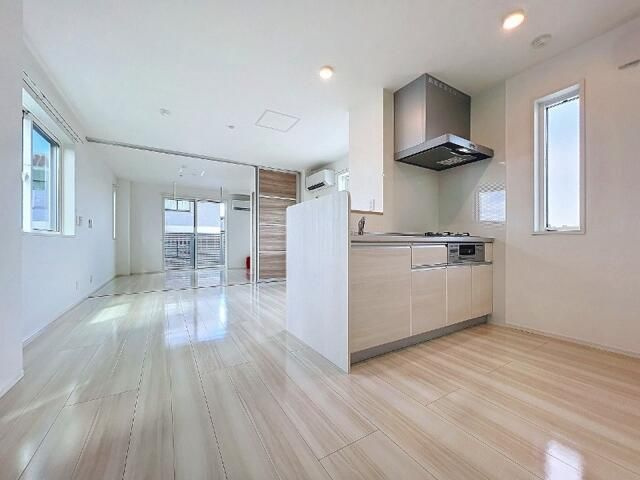 サンアンドグリーンテラスの居間・リビング