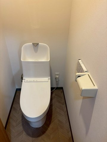 蒲生四丁目　貸家のトイレ