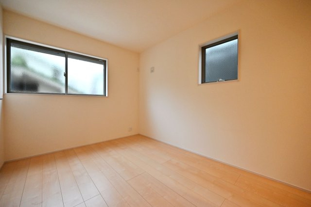 リーブルガーデン尼崎市常松1丁目新築一戸建て全4区画│2SLDK＋駐車2台可の洋室|2階洋室6帖