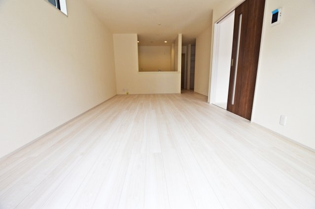 リーブルガーデン尼崎市常松1丁目新築一戸建て全4区画│3LDK＋駐車2台可の前面道路含む現地写真|南側前面道路：幅員4ｍ