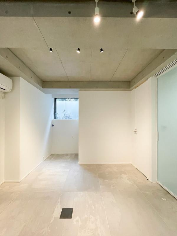 ルクール市ヶ谷払方町(旧ARK HOUSE 市ヶ谷払方町)の玄関|玄関