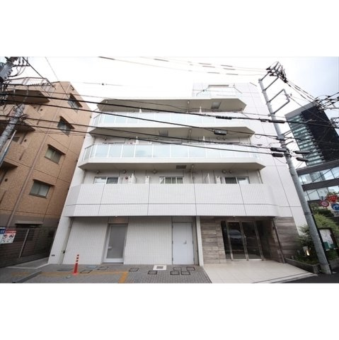 Log都庁前の外観