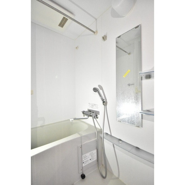 Log都庁前の内装