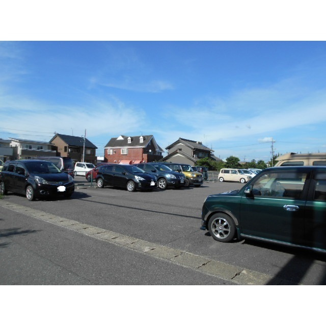 伏屋２丁目駐車場