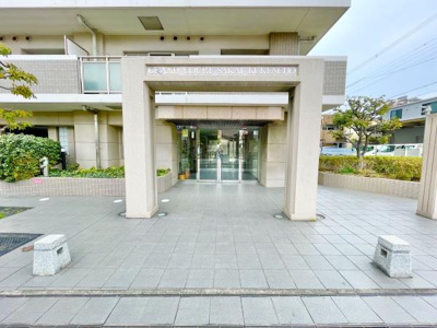 【エントランス】 | グラン・コート堺九間町 | オートロック等セキュリティも充実！！管理人さんも待機しております♪