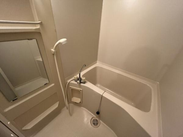 ソレアード上谷　B棟 の浴室