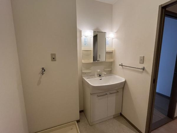 ソレアード上谷　B棟 の洗面所