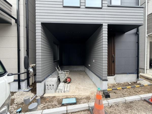 川崎市幸区小向町の新築一戸建の駐車場|駐車場です！雨の日でも大事なお車がぬれずにすみます。