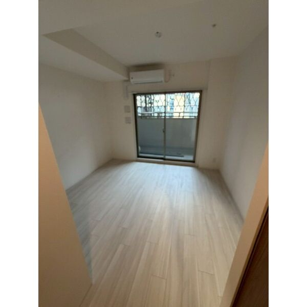 ワールドアイ大阪East Cityの居間・リビング