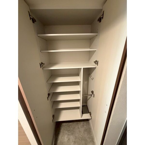 ワールドアイ大阪East Cityの収納