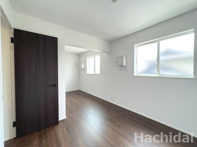 高浜本郷町第1期　新築住宅＜1号棟＞の洋室|4.5帖＋4.5帖、将来的に部屋を仕切ることも可能な使い勝手が良い間取りです。