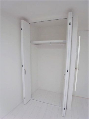 クローゼット収納大