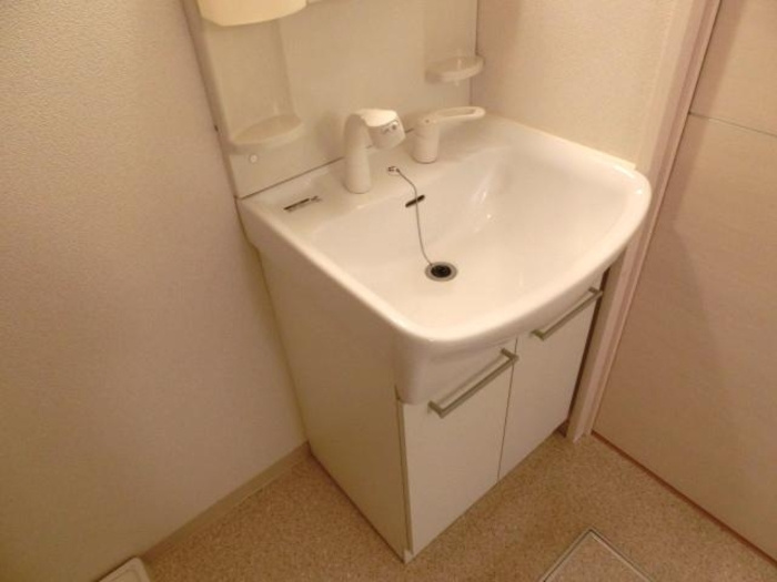 ラプランタンBの洗面所