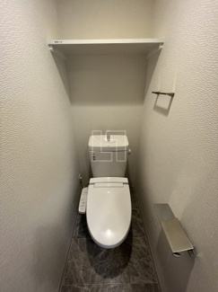 【トイレ】 | MELDIA CREST TAPP NAMBA-WEST | MELDIA CREST TAPP NAMBA-WEST　温水洗浄便座